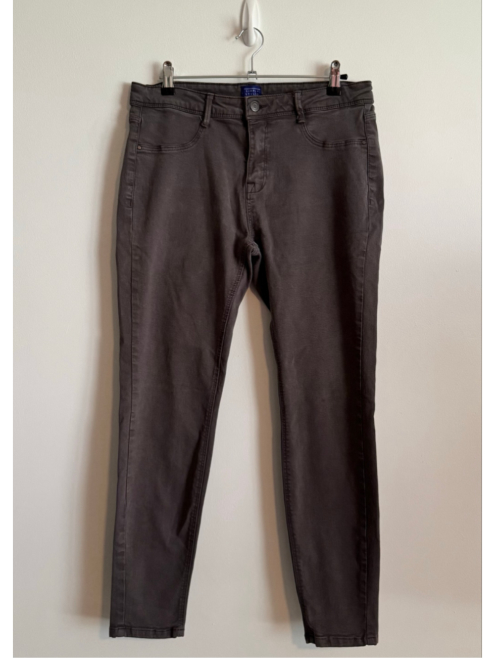 Women's Simply Styled Gray Skinny Jeans Size 12